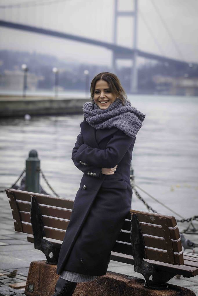 سیمگه یالنیز باشینا